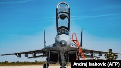 Aeroplan luftarak MiG-29. Fotografi nga arkivi.