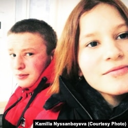 Gemenii Kamilla și Kirill Nisanbaiev. Kirill a fost ucis în Ucraina în 2025.