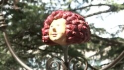 ხარახურისგან აწყობილი ქანდაკებები