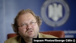 Actualul preot Radu Preda a condus Institutul de Investigare a Crimelor Comunismului și Memoria Exilului Românesc între 2016 și 2020.