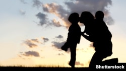 Majka sa decom, ilustrativna fotografija