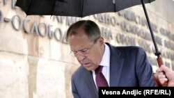 Lavrov na Groblju oslobodilaca Beograda