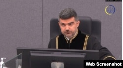 Gjyqtari i procedurës paraprake, Nicolas Guillou.