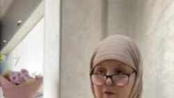 Дилором 20 лет живет с тяжелым диагнозом и зарабатывает на жизнь рукоделием