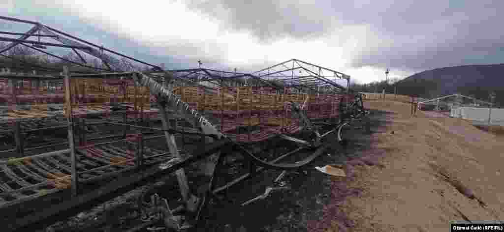 Oko 3.000 migranata je ostalo bez skloništa u zimskim uslovima.