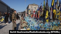 დაღუპული უკრაინელი სამხედროების მემორიალი კიევში 