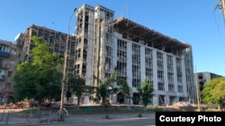 Здание ЦУМа в Мариуполе, фото 2022 года