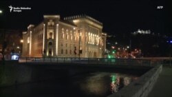 Prazne ulice Sarajeva u vrijeme policijskog časa