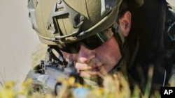 Un soldat turc la un exercițiu NATO de la Barbate, în sudul Spaniei, pe 25 martie. 