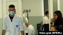 Deçan: spitali i Deçanit ku morën trajtime mjekësore qindra qytetarë të helmuar nga uji, në korrik të vitit 20201. 