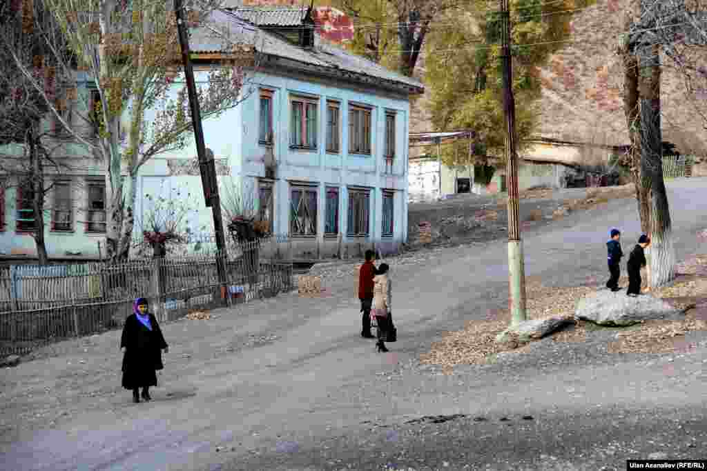 До 1969 года в Мин-Куше добывался уран