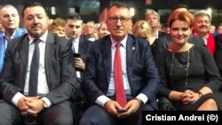 Imagine de la ultimul congres PSD, cu Paul Stănescu și Olguța Vasilescu în prim-plan, lideri locali puternici în ierarhia social-democraților