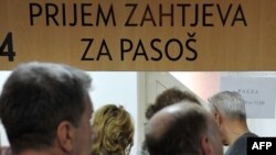Gužve na šalterima za izdavanje biometrijskih pasoša, Sarajevo, novembar 2010
