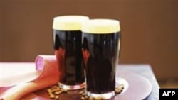 Эксперты считают, что лучше вырабатывать культуру пития, а не повышать цены