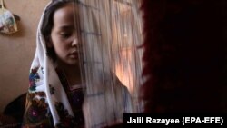 Një vajzë nga Herati, Afganistan.