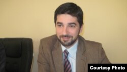 Едип Билал, аналитичар од Националниот демократски институт.