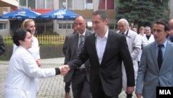 Министерот за здравство Никола Тодоров на отворање на реконструираното интерно машко одделение и одделот за интензивна нега во Општата болница во Гостивар.