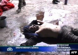 რუსულმა ტელეკომპანია нтв-მ გაავრცელა ასლან მასხადოვის მკვლელობის ამსახველი კადრები. 2005 წლის 8 მარტი.