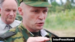 Несмотря на то, что Кулахметов, прослужил в республике четыре года, о нем как о человеке в Цхинвале почти ничего не знают: он слывет человеком замкнутым