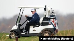 Едно от любимите занимания на Доналд Тръмп е играта на голф.