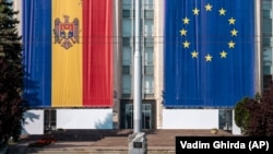 Autorii proiectului susțin că detașarea funcționarilor moldoveni la instituțiile din Uniunea Europeană va moderniza sectorul public autohton.