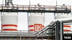 საილუსტრაციო ფოტო. რუსეთის ქალაქ ვოლგოგრადში მდებარე ნავთობგადამამუშავებელი ქარხანა კომპანია „ლუკოილს“ ეკუთვნის.