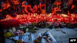 Хиляди протестиращи почетоха паметта на Александра и Луиза