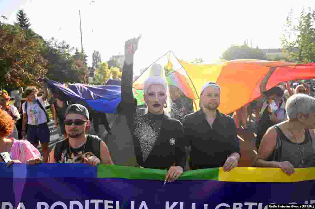 Ovo je šesta povorka ponosa održana u glavnom gradu Bosne i Hercegovine.