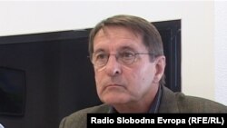 Дитер Шулц, ревизор од германската КФВ Бака