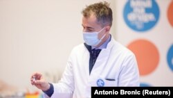 Hrvatska je „više nego spremna“ nabaviti rusko cjepivo kada ga odobri Europska agencija za lijekove EMA, kazao je premijer (na fotografiji: u Hrvatsku su krajem prošle godine stigle Pfizer-BioNTech vakcine)