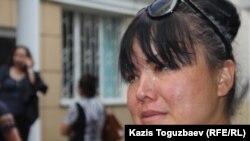 Жительница Алматы 39-летняя Гульмира Саутова после оглашения приговора по делу «о торговле младенцами». Алматы, 5 июля 2016 года.