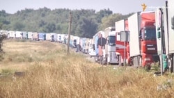 Кримські татари та українські активісти перекрили адмінкордон з Кримом