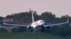 Самолетът на Райънер се приземява на летището в Минск.