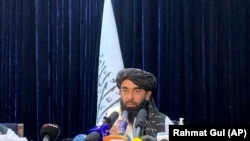 Glasnogovornik talibana Zabihullah Mujahid tokom prve konferencije za medije talibana u Kabulu 17. avgusta