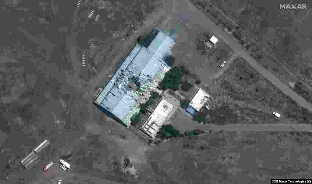 Një ndërtesë që ishte në shënjestër në bazën ushtarake, në Bid Kaneh.