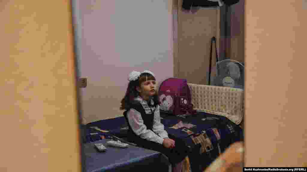 Першого вересня Даша йде до першого класу. Приготування до «Першого дзвоника» почалися від самого ранку. Школу для Даші не обирали спеціально, а обрали ту, що розташована поблизу нового дому Водінових