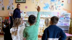 Educatorul de la Măcăreuca: „De ce n-ar putea fi un bărbat educator? Acasă, ca tată, faci aceleași lucruri”