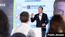 Kryeministri në detyrë i Kosovës, Albin Kurti në një tubim elektoral në Prishtinë.