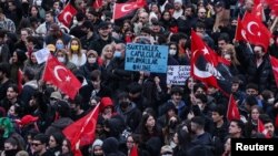 Protestele au început pe 19 martie, după reținerea unui opozant al președintelui Turciei. 