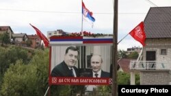 Jedan od predizbornih plakata u Vlasenici (foto: Mario Iličić / Slobodna Bosna)