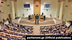 В «Грузинской мечте» сожалеют о несовпадении позиций с Венецианской комиссией по вопросам судебной реформы, но не считают это трагедией