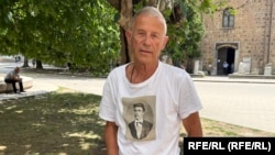 Веселин Апостолов