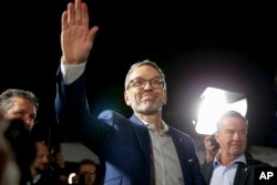 Partidul condus de Herbert Kickl, printre cei mai periculoși ideologi de extremă dreapta ai Austriei, a luat primul loc în alegerile parlamentare. Președintele le-a blocat accesul la guvernare.