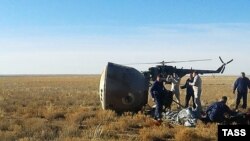 Место приземления "Союза МС-10" районе Жезказгана, 11 октября 2018 года. 