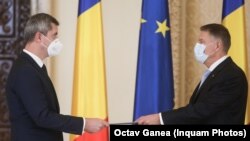 Dan Barna și Klaus Iohannis la depunerea jurământului, 23 decembrie 2020. 