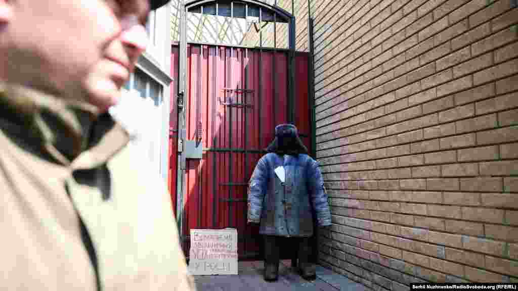 «Ватник» получил задание передать требования собственноручно