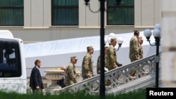 Украинската делегация пристига в двореца Чъраган в Истанбул за втория кръг от подновените мирни преговори с Русия, 2 юни 2025 г.