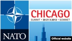Официјалното лого на Самитот на НАТО во Чикаго.