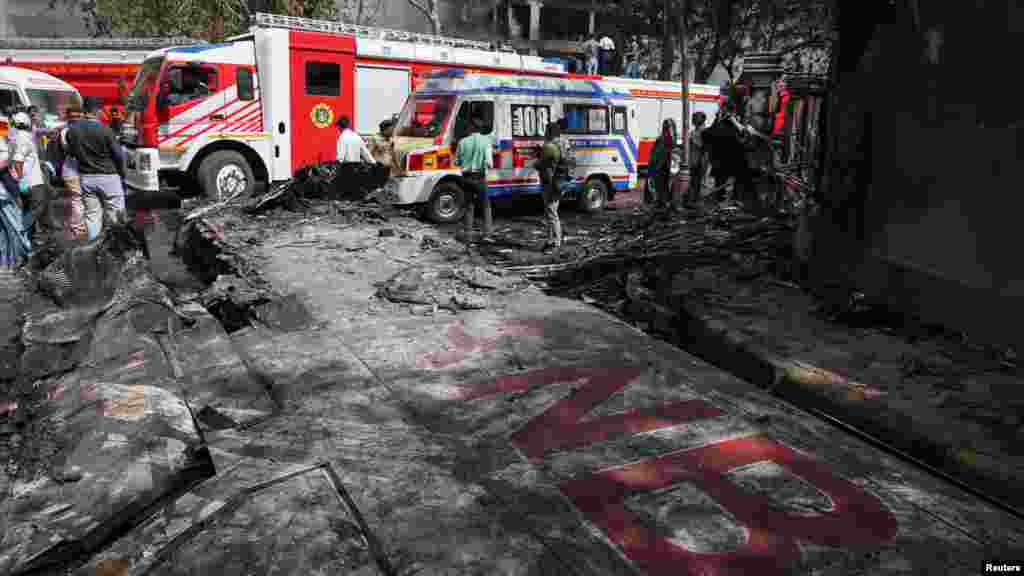 A baleset közvetlenül a gép felszállása után történt – jelentette több televíziós csatorna is. A fotón az egyik szárny maradványai láthatók