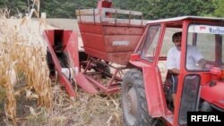 Zoran Ristanović sa svojim traktorom